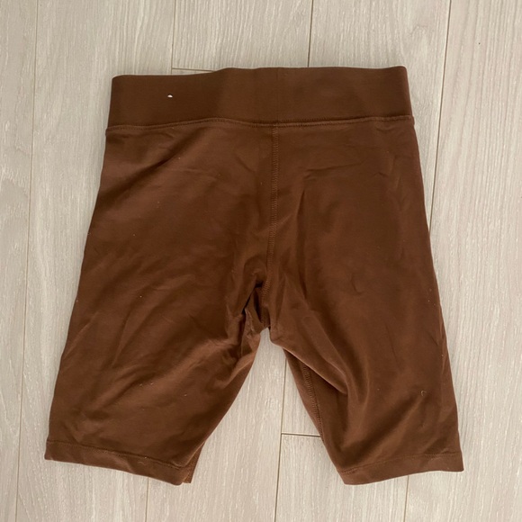 Nike Biker shorts in brown, size small - Picture 4 of 4